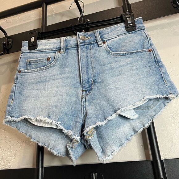 Divided by H&M short jean shorts light denim size 4 - Picture 2 of 14